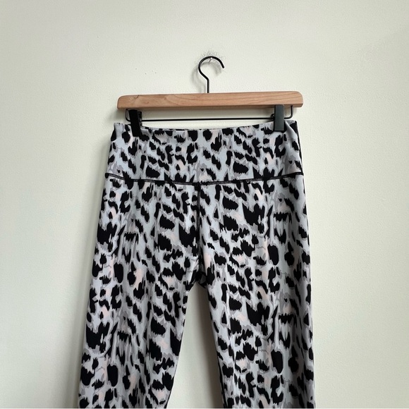 Varley Duncan High Rise Full Length Leggings Buckthorn Silver Cheetah Medium - Picture 5 of 11
